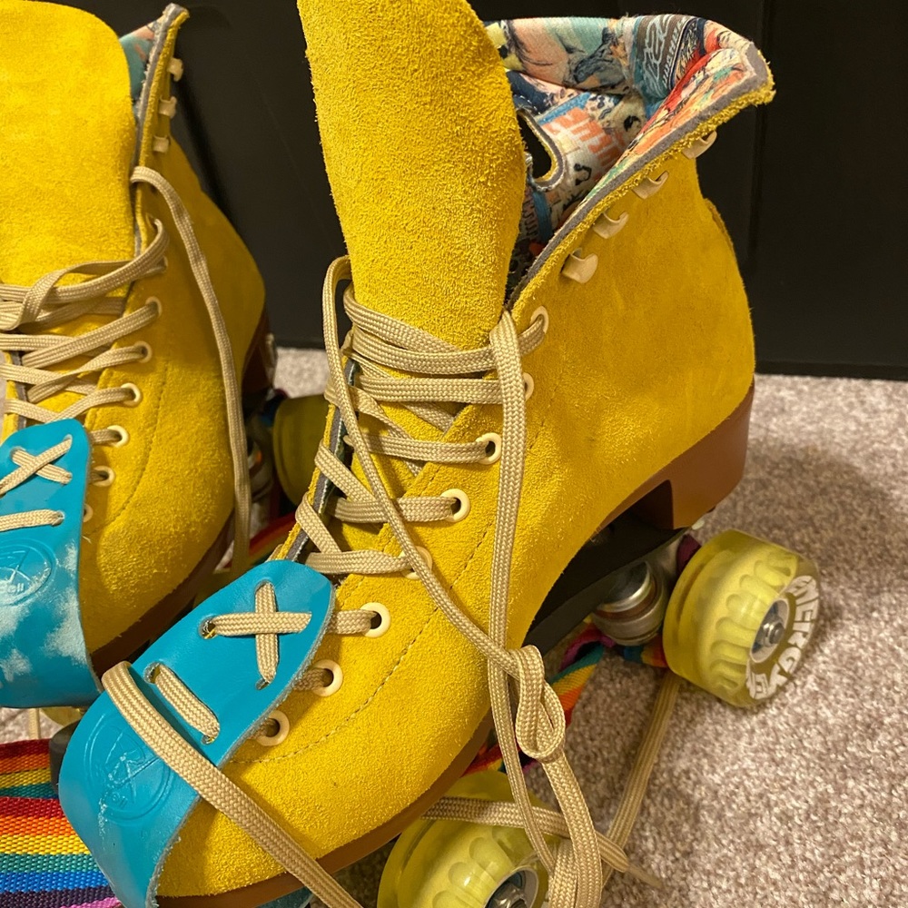 Moxi Rollerskates